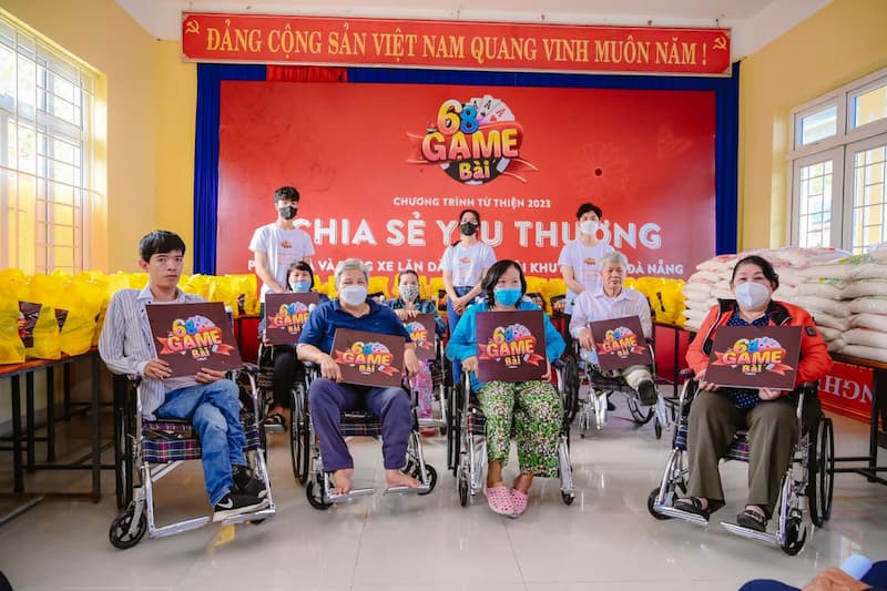 Ý nghĩa của chương trình tặng xe lăn cho người khuyết tật